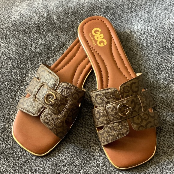 GBG Los Angeles Shoes - GBG Los Angeles Patterned Brown Slide Sandals